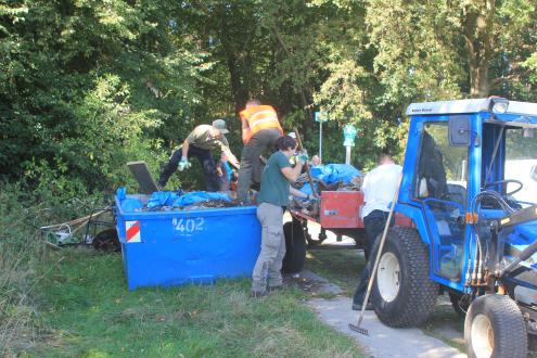 Müllsammelplatz_DaubanerWald_WorldCleaunpDay2019 (Foto: Susanne Bärisch)