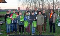 Die Junior-Ranger mit der Naturwacht des Biosphärenreservates und ihren Betreuern vom Förderverein für die Natur der Oberlausitzer Heide- und Teichlandschaft e. V. (Foto: C. Mäser)